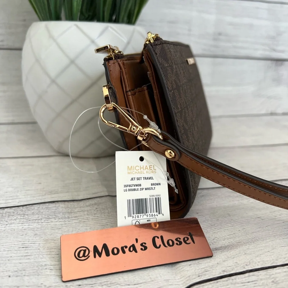 Michael Kors Double Zip Wallet-Wristlet - Picture 2 of 8